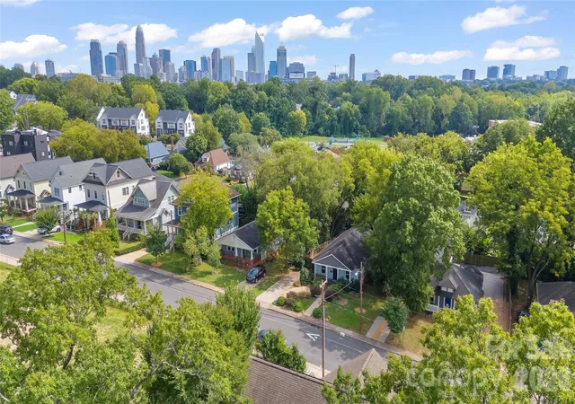Photo 2 of Single family home for sale at 515 State St, Charlotte, NC 28208 | MLS# 4425526 | Listing updated on 2026-09-18
