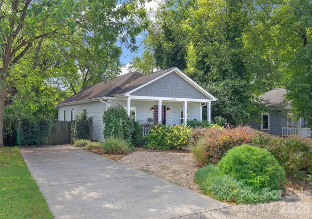 Photo 3 of Single family home for sale at 515 State St, Charlotte, NC 28208 | MLS# 4425526 | Listing updated on 2026-09-18
