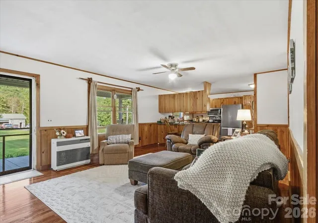 Photo 3 of Single family home for sale at 1840 White Oak Rd, Burnsville, NC 28714 | MLS# 4425546 | Listing updated on 2026-09-18