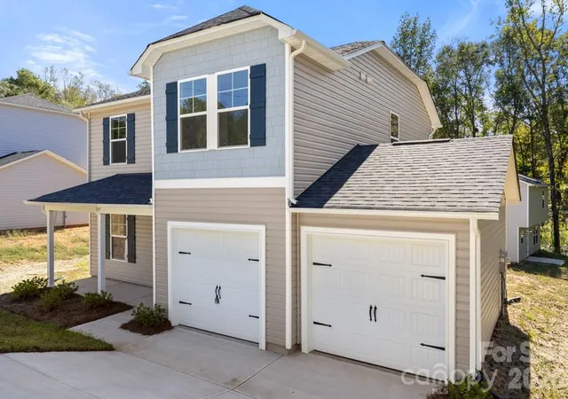 Photo 3 of Single family home for sale at 609 E Warren St #6&7 BLK C, Shelby, NC 28150 | MLS# 4425550 | Listing updated on 2026-09-19