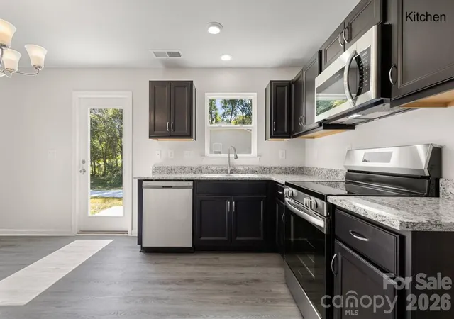 Photo 4 of Single family home for sale at 609 E Warren St #6&7 BLK C, Shelby, NC 28150 | MLS# 4425550 | Listing updated on 2026-09-19