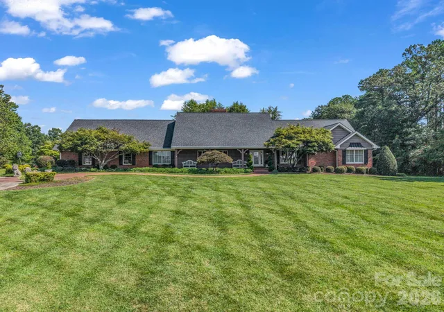 Photo 1 of Single family home for sale at 164 Brookfield Dr, Forest City, NC 28043 | MLS# 4425556 | Listing updated on 2026-09-21