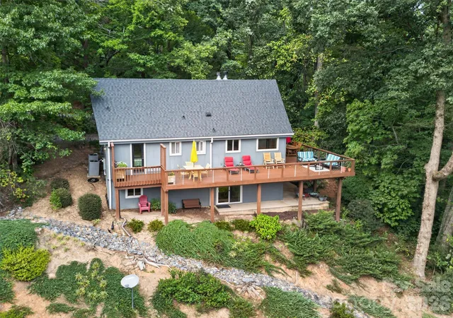 Photo 3 of Single family home for sale at 196 Fern Loop, Lake Lure, NC 28746 | MLS# 4425558 | Listing updated on 2026-09-27