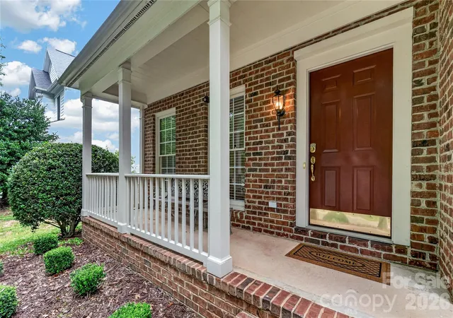 Photo 3 of Single family home for sale at 5726 Swanston Dr, Charlotte, NC 28269 | MLS# 4425561 | Listing updated on 2026-09-17