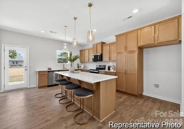 Photo 2 of Single family home for sale at 122 E Springhouse Ct #16p, Statesville, NC 28625 | MLS# 4425563 | Listing updated on 2026-09-17