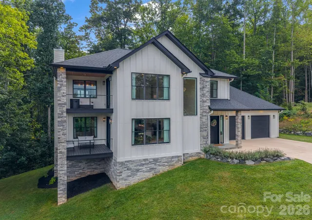 Photo 3 of Single family home for sale at 101 Balsamwood Rd, Leicester, NC 28748 | MLS# 4425573 | Listing updated on 2026-09-17