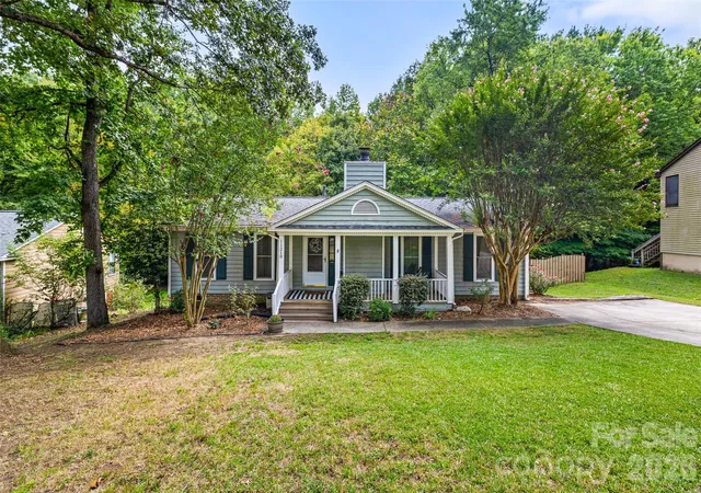 Photo 2 of Single family home for sale at 11218 Mallard Xing Dr, Charlotte, NC 28262 | MLS# 4425577 | Listing updated on 2026-09-19