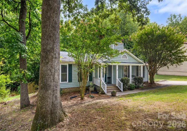 Photo 4 of Single family home for sale at 11218 Mallard Xing Dr, Charlotte, NC 28262 | MLS# 4425577 | Listing updated on 2026-09-19