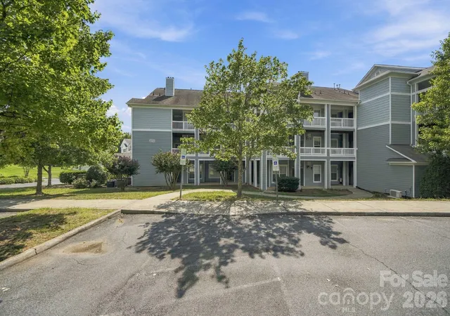 Photo 2 of Condo for sale at 18742 Nautical Dr #301, Cornelius, NC 28031 | MLS# 4425581 | Listing updated on 2026-10-07