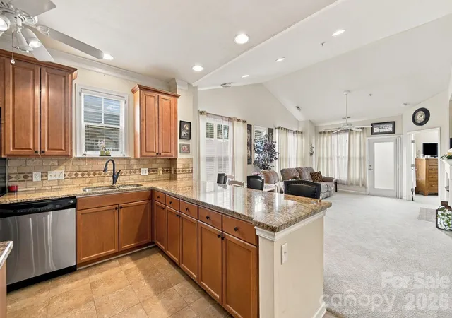 Listing Photo 4 - Condo for sale in building located at 18742 Nautical Dr, Cornelius, NC 28031 - Unit #301