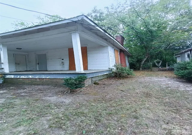 Photo 2 of Single family home for sale at 412 Clegg St, Shelby, NC 28150 | MLS# 4425584 | Listing updated on 2026-09-17