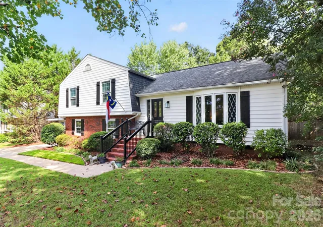Photo 3 of Single family home for sale at 10743 Osprey Dr, Charlotte, NC 28226 | MLS# 4425593 | Listing updated on 2026-09-28