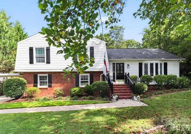 Photo 3 of Single family home for sale at 10743 Osprey Dr, Charlotte, NC 28226 | MLS# 4425593 | Listing updated on 2026-09-28