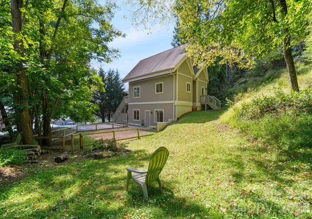 Photo 2 of Single family home for sale at 502 Queen St, Boone, NC 28607 | MLS# 4425596 | Listing updated on 2026-09-24