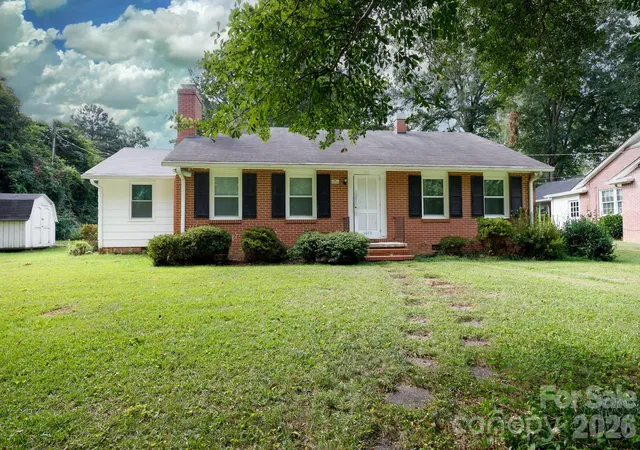 Photo 1 of Single family home for sale at 1017 Woodland Dr, Gastonia, NC 28054 | MLS# 4425603 | Listing updated on 2026-09-30