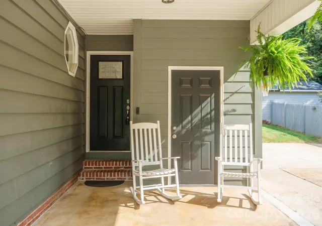 Photo 3 of Single family home for sale at 115 Eastwood Park Dr Se, Lenoir, NC 28645 | MLS# 4425611 | Listing updated on 2026-09-19