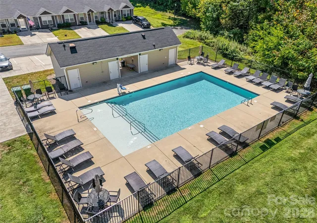 Photo 3 of Townhouse for sale at 100 N Cyn Ridge Dr, Mount Holly, NC 28120 | MLS# 4425616 | Listing updated on 2026-09-20