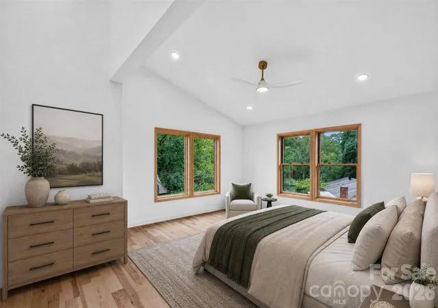 Photo 3 of Single family home for sale at 5 Bellagio Pl, Asheville, NC 28803 | MLS# 4425621 | Listing updated on 2026-10-08