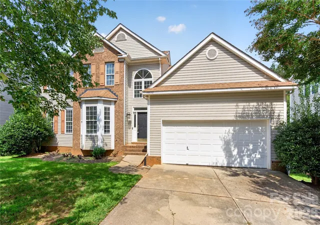 Photo 1 of Single family home for sale at 10822 Chamberlain Hall Ct, Charlotte, NC 28277 | MLS# 4425624 | Listing updated on 2026-09-17