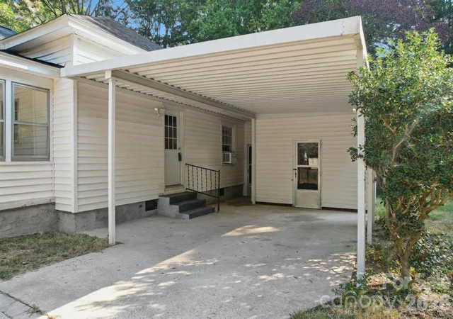 Photo 4 of Single family home for sale at 614 Hasty St, Marshville, NC 28103 | MLS# 4425629 | Listing updated on 2026-09-21