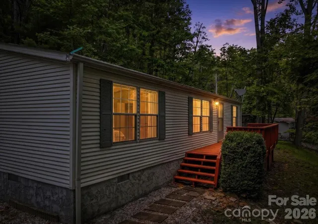 Photo 1 of Single family home for sale at 2271 Gouges Crk Rd, Spruce Pine, NC 28777 | MLS# 4425630 | Listing updated on 2026-09-29