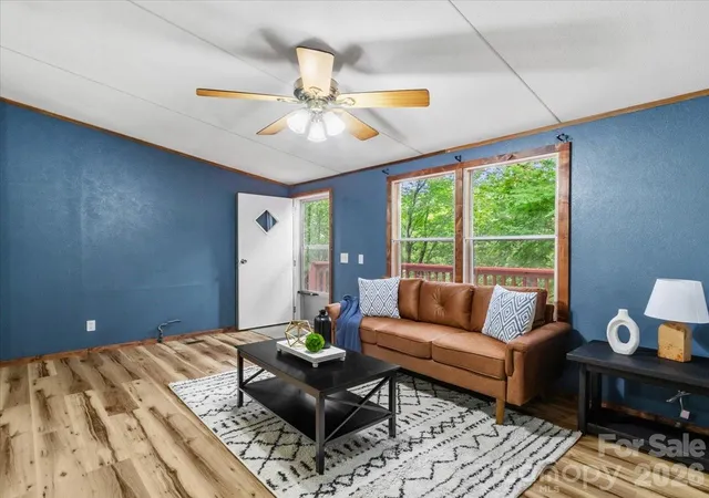 Photo 4 of Single family home for sale at 2271 Gouges Crk Rd, Spruce Pine, NC 28777 | MLS# 4425630 | Listing updated on 2026-10-12