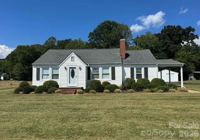 Photo 2 of Single family home for sale at 2709 Murray Rd, State Road, NC 28676 | MLS# 4425634 | Listing updated on 2026-09-24