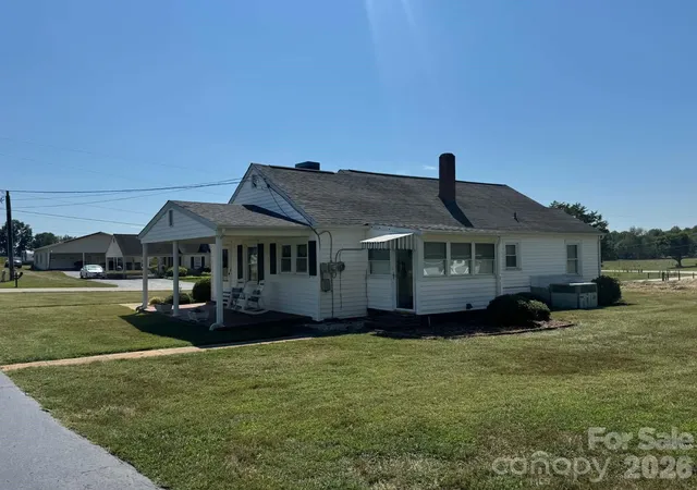 Photo 4 of Single family home for sale at 2709 Murray Rd, State Road, NC 28676 | MLS# 4425634 | Listing updated on 2026-09-24