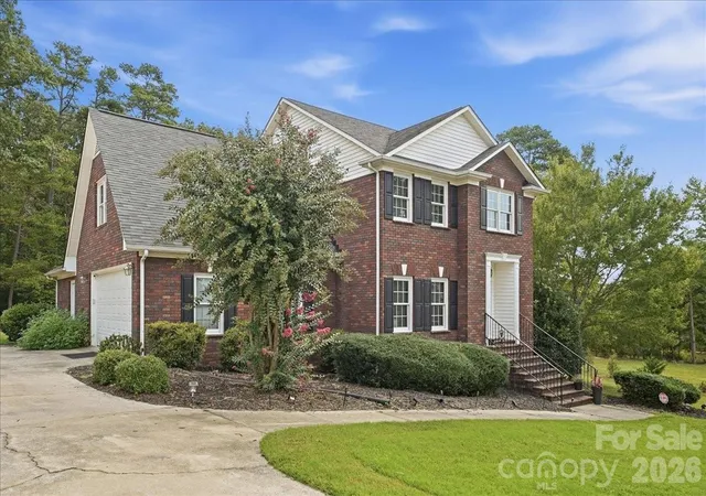 Photo 3 of Single family home for sale at 417 Gray Fox Dr, Oakboro, NC 28129 | MLS# 4425635 | Listing updated on 2026-09-22