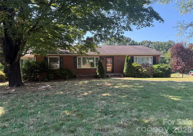 Photo 2 of Sale Pending at 369 Monticello Rd, Statesville, NC 28625 | MLS# 4425636 | Listing updated on 2026-09-22
