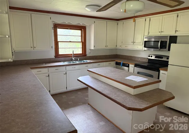 Photo 4 of Sale Pending at 369 Monticello Rd, Statesville, NC 28625 | MLS# 4425636 | Listing updated on 2026-09-22