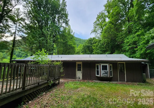 Photo 3 of Single family home for sale at 80 Shiloh Pl, Andrews, NC 28901 | MLS# 4425638 | Listing updated on 2026-10-01