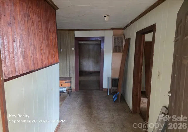 Photo 3 of Single family home for sale at 521 N Davis Ave, Newton, NC 28658 | MLS# 4425640 | Listing updated on 2026-09-22