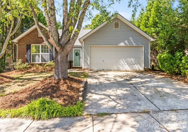 Photo 1 of Sale Pending at 6419 Gatesville Ln, Charlotte, NC 28270 | MLS# 4425650 | Listing updated on 2026-10-05