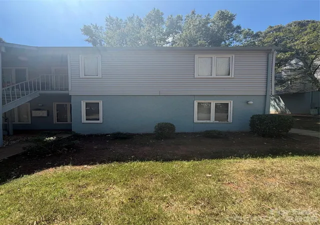 Condo for sale at 1914 Meadowlark Ln #6, Charlotte, NC 28210 | MLS# 4425657