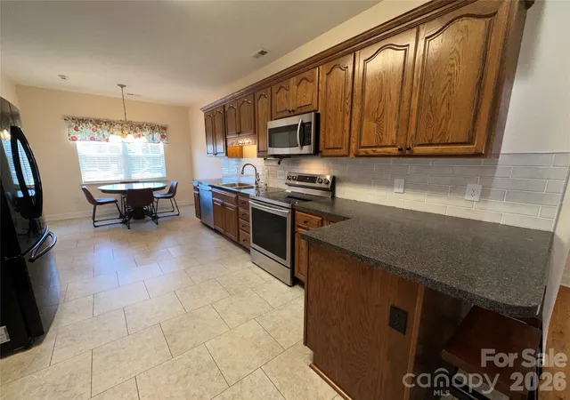 Photo 3 of Single family home for sale at 7672 Maple Blf Ln, Concord, NC 28025 | MLS# 4425660 | Listing updated on 2026-09-24