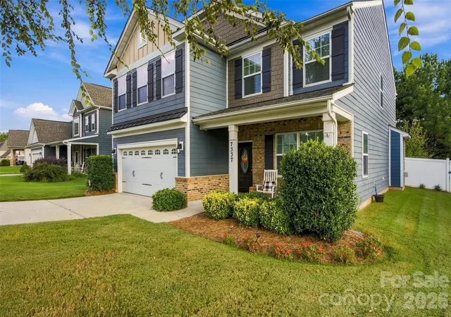 Photo 2 of Single family home for sale at 7337 Adirondack Dr, Denver, NC 28037 | MLS# 4425673 | Listing updated on 2026-09-29