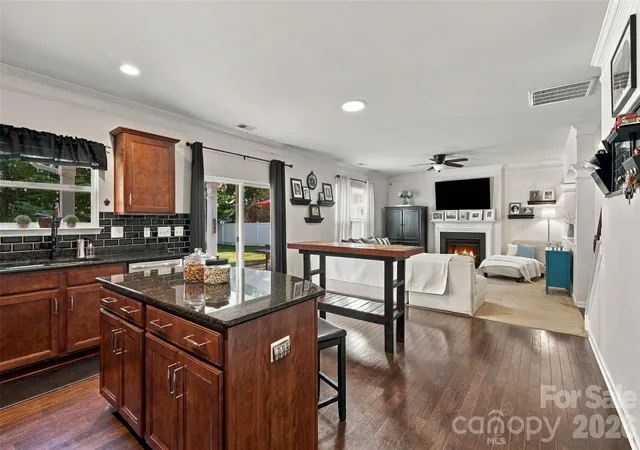 Photo 4 of Single family home for sale at 7337 Adirondack Dr, Denver, NC 28037 | MLS# 4425673 | Listing updated on 2026-09-29