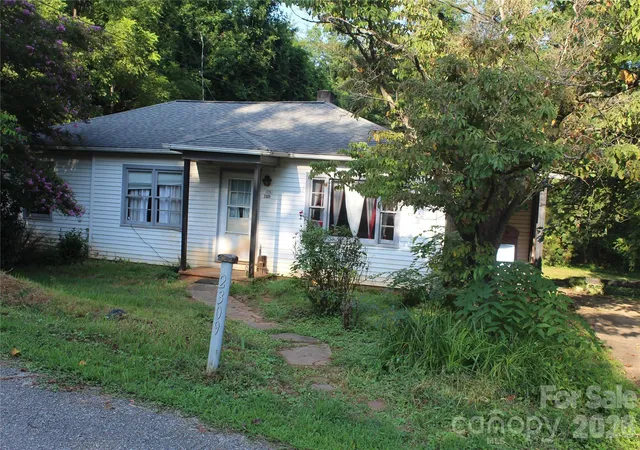 Photo 1 of Single family home for sale at 2309 Rainbow Hts Cir, Lenoir, NC 28645 | MLS# 4425677 | Listing updated on 2026-09-22