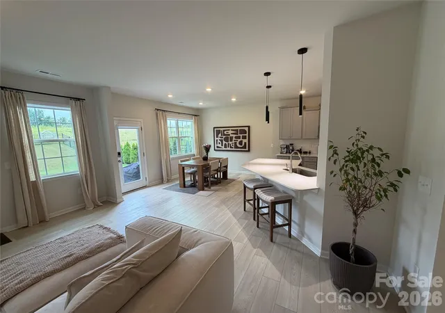 Photo 2 of Single family home for sale at 292 Runner Stone Ln, Fort Mill, SC 29715 | MLS# 4425691 | Listing updated on 2026-09-23