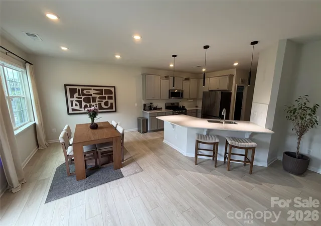 Photo 3 of Single family home for sale at 292 Runner Stone Ln, Fort Mill, SC 29715 | MLS# 4425691 | Listing updated on 2026-09-23