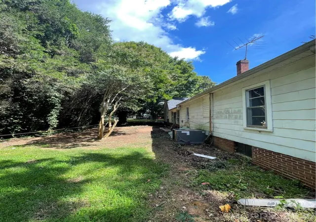 Photo 3 of Single family home for sale at 3130 Faith Rd, Salisbury, NC 28146 | MLS# 4425693 | Listing updated on 2026-09-18