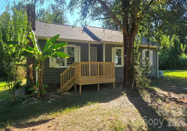 Photo 1 of Single family home for sale at 2108 Waxhaw Marvin Rd, Waxhaw, NC 28173 | MLS# 4425702 | Listing updated on 2026-09-21