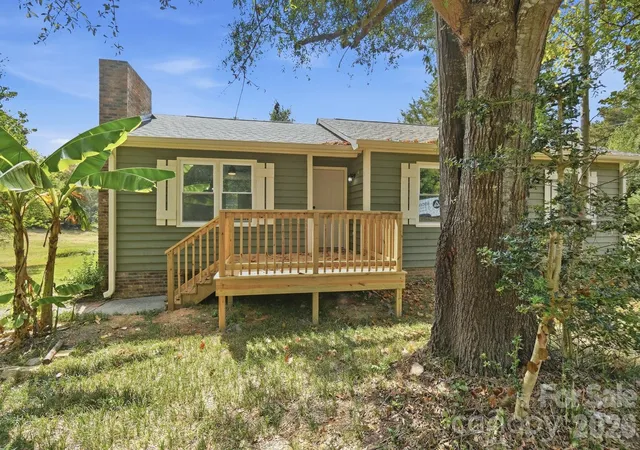 Photo 3 of Single family home for sale at 2108 Waxhaw Marvin Rd, Waxhaw, NC 28173 | MLS# 4425702 | Listing updated on 2026-09-21