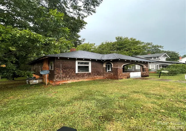 Photo 1 of Single family home for sale at 530 Council St, Salisbury, NC 28144 | MLS# 4425707 | Listing updated on 2026-09-21