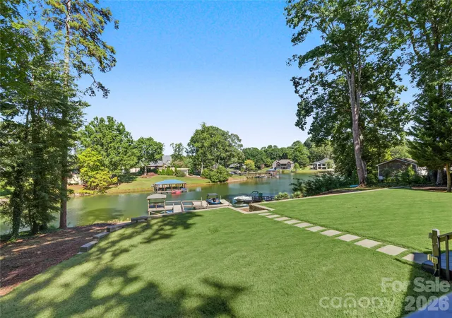 Photo 2 of Single family home for sale at 201 Wood Duck Loop, Mooresville, NC 28117 | MLS# 4425713 | Listing updated on 2026-10-18