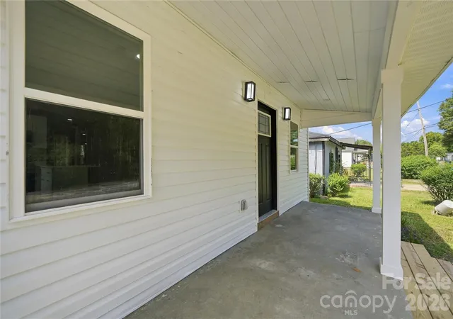 Photo 3 of Single family home for sale at 335 Baker St, Rock Hill, SC 29730 | MLS# 4425717 | Listing updated on 2026-09-17