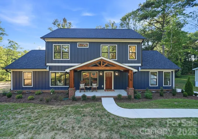 Photo 2 of Single family home for sale at 316 Anne Ave, Waxhaw, NC 28173 | MLS# 4425719 | Listing updated on 2026-10-04