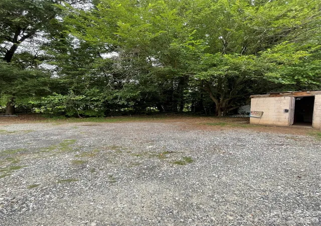 Photo 3 of Single family home for sale at 411 Klumac Rd, Salisbury, NC 28144 | MLS# 4425722 | Listing updated on 2026-09-18