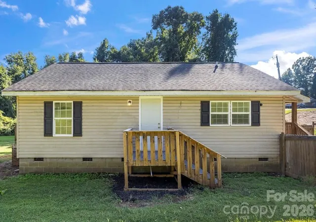 Photo 2 of Single family home for sale at 6287 Barclay Ln, Clover, SC 29710 | MLS# 4425726 | Listing updated on 2026-09-18